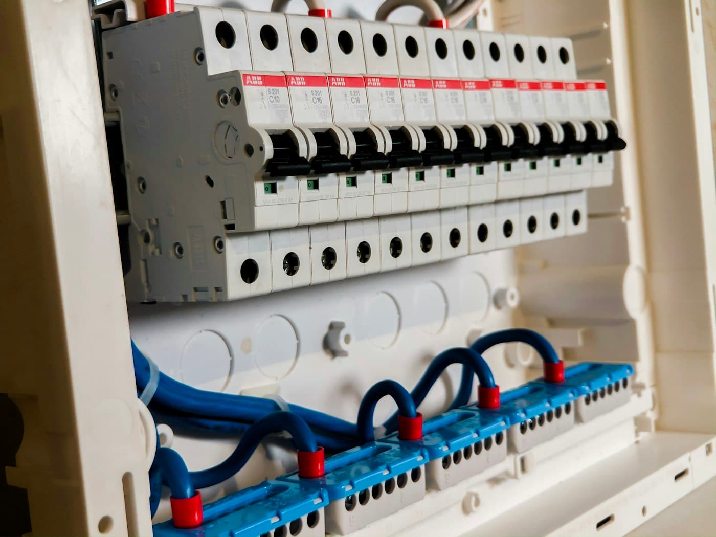 Upgraded residential distribution board with labelled breakers